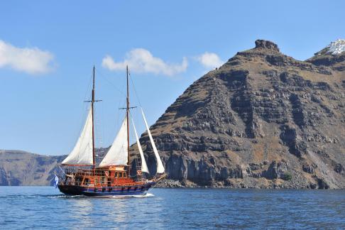 Full Day boat tour and Sunset Tour in Oia