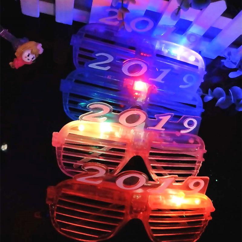 Christmas / New Year Number 2019 LED Flash Light Glasses Glow Party Glasses LED Glasses Glowing Classic Toys Decorative