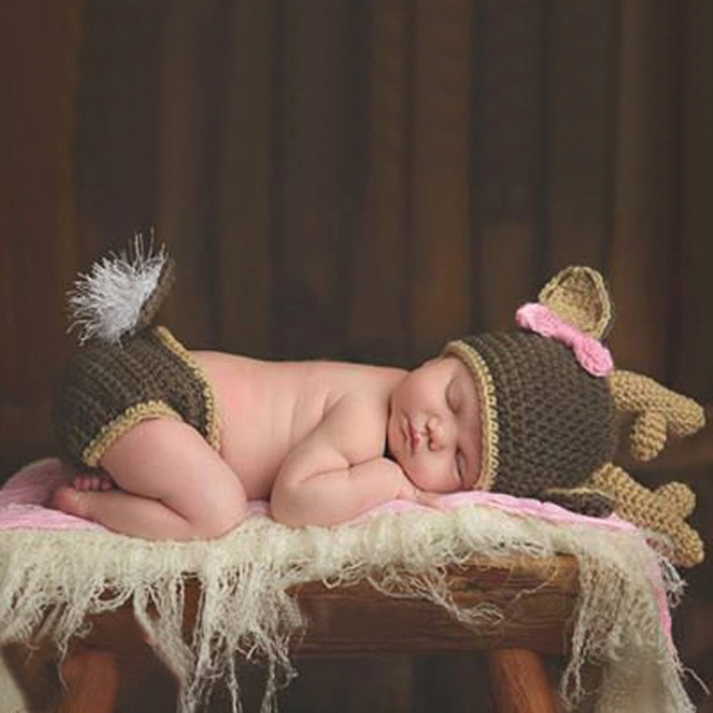 2-piece Deer Design Baby Photography Prop Hat and Diaper Set
