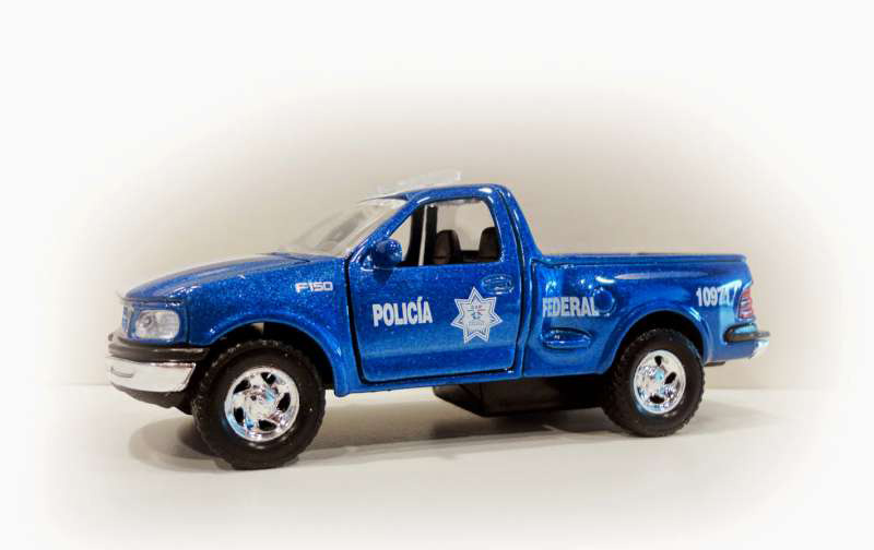 Ford F 150 (Policia Federal) in Blue (1:38 scale by Ex Mag FK02)