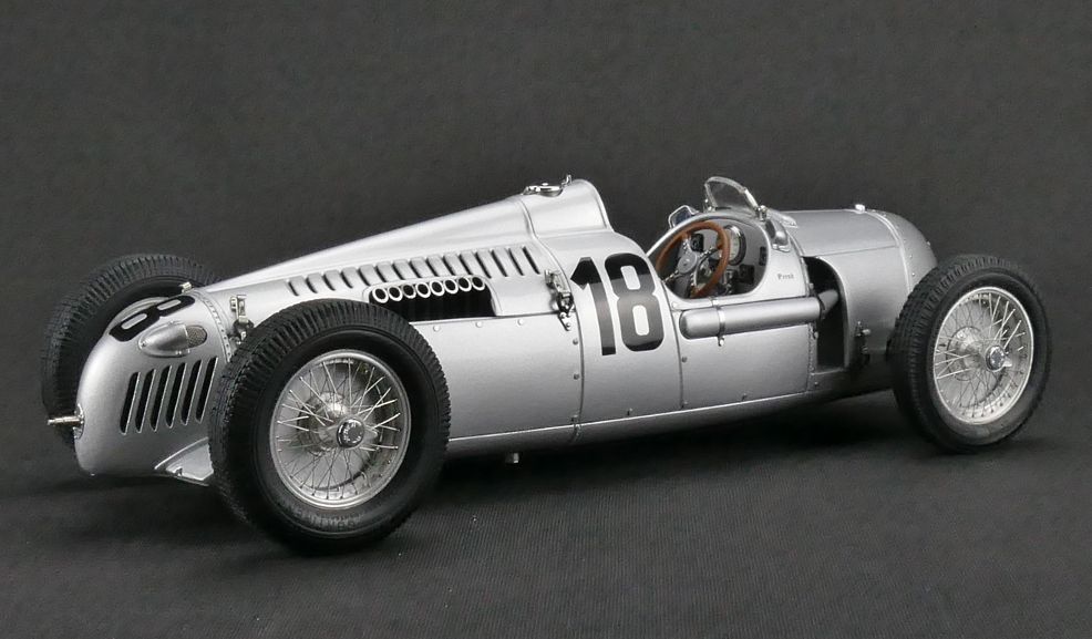 Auto Union Type C No.18 (Eifel Race 1936) in Silver (1:18 scale by CMC M161)