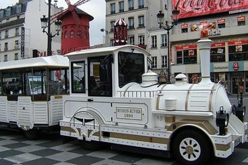 Der kleine Zug von Paris Montmartre