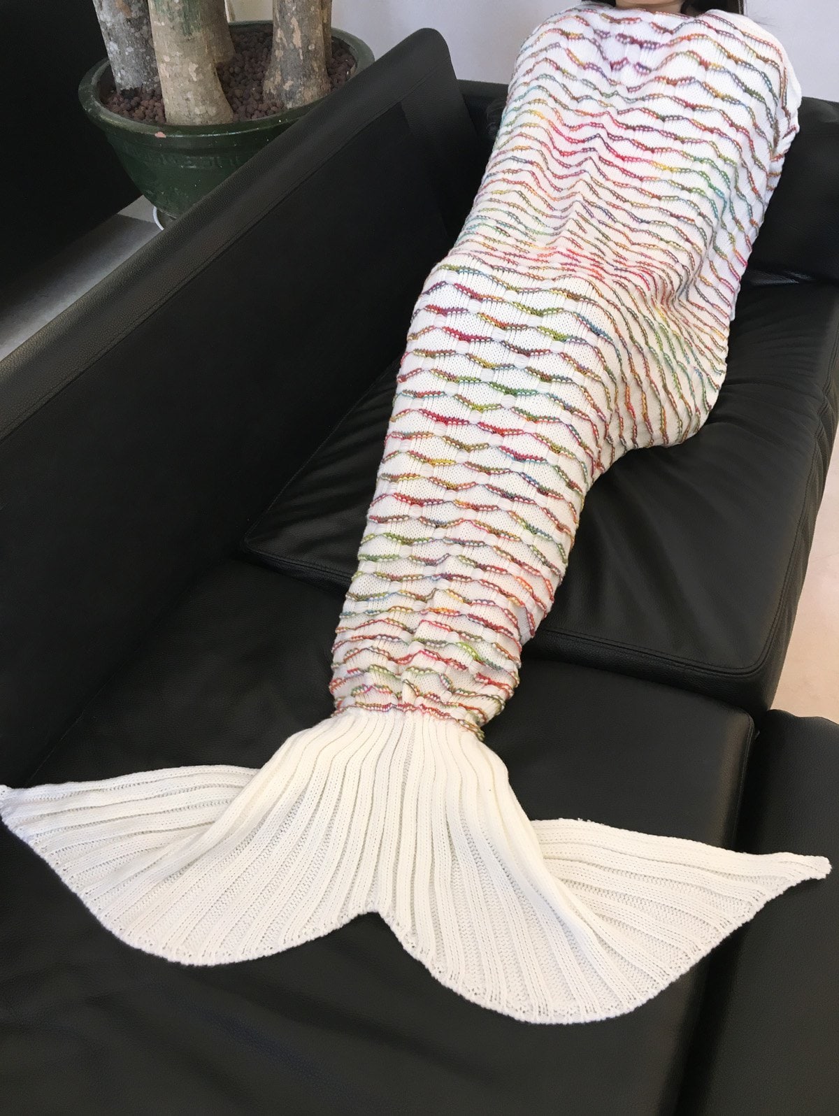 Fashionable Scrambled Pattern Warmth Knitted Mermaid Tail Design Blanket